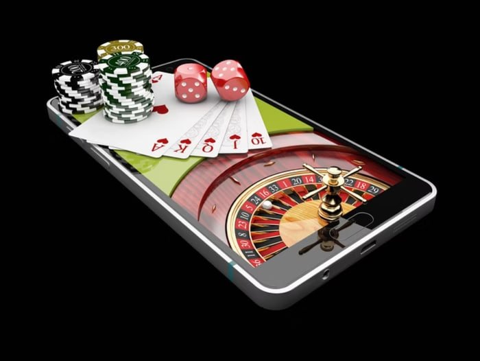 Pengguna mobile meninjau status loyalitas
